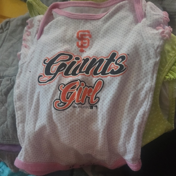 MLB Giants Girl Short Sleeve Tee - Pink and White - Picture 1 of 1